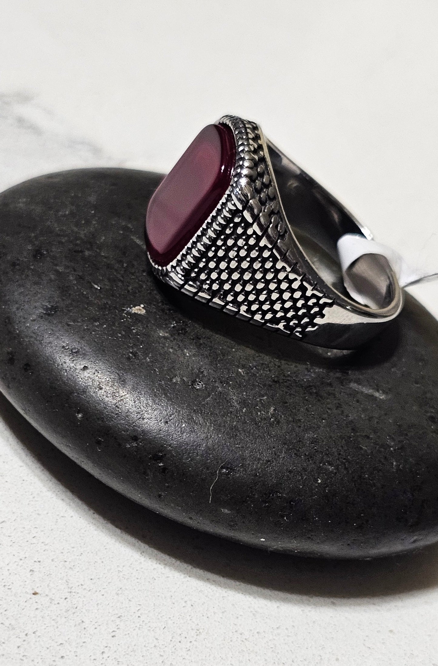 Red Aqeeq Stone Ring – Premium Stainless Steel Natural Gemstone