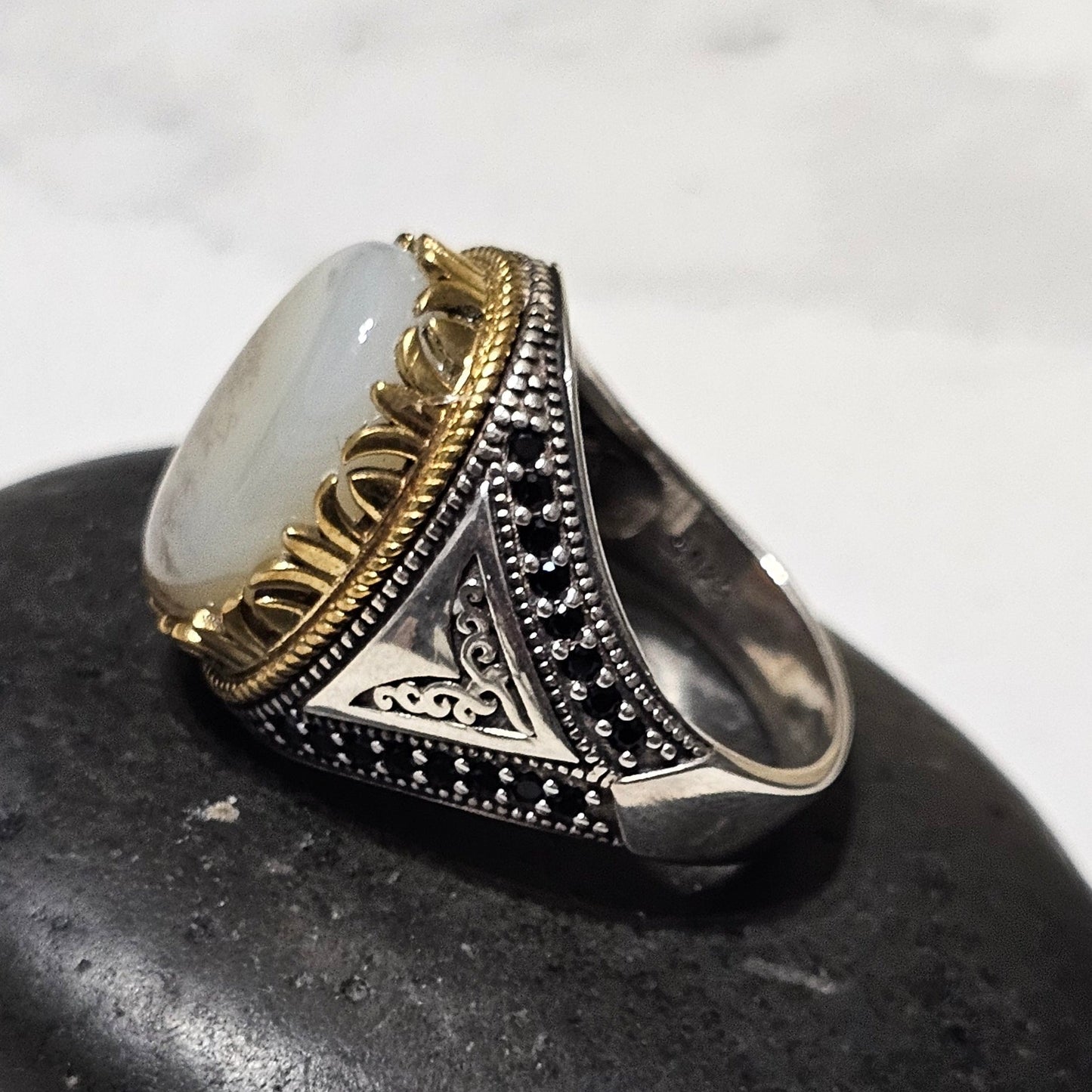 Yemeni Aqeeq Stone Ring in Sterling Silver – Ring of Barakah & Tradition