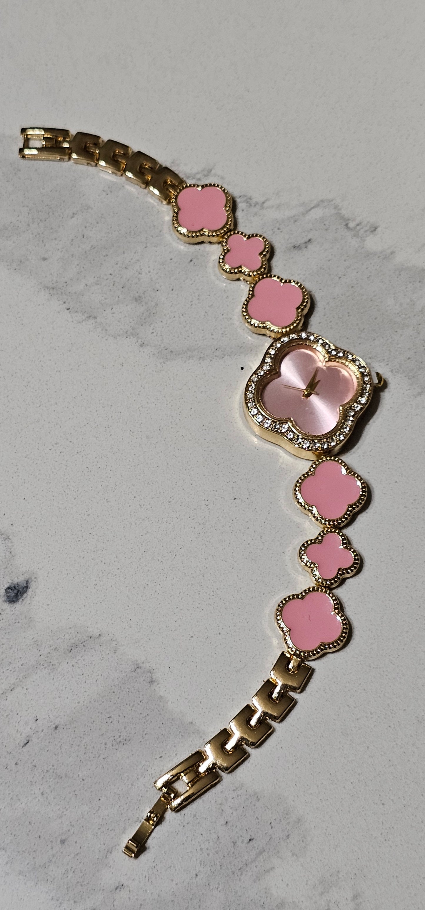 Luxury Clover Bracelet Watch – Elegant Women’s Watch