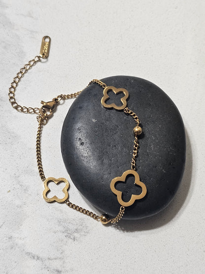 Signature Open Clover Bracelet – Gold-Tone Minimalist Bracelet