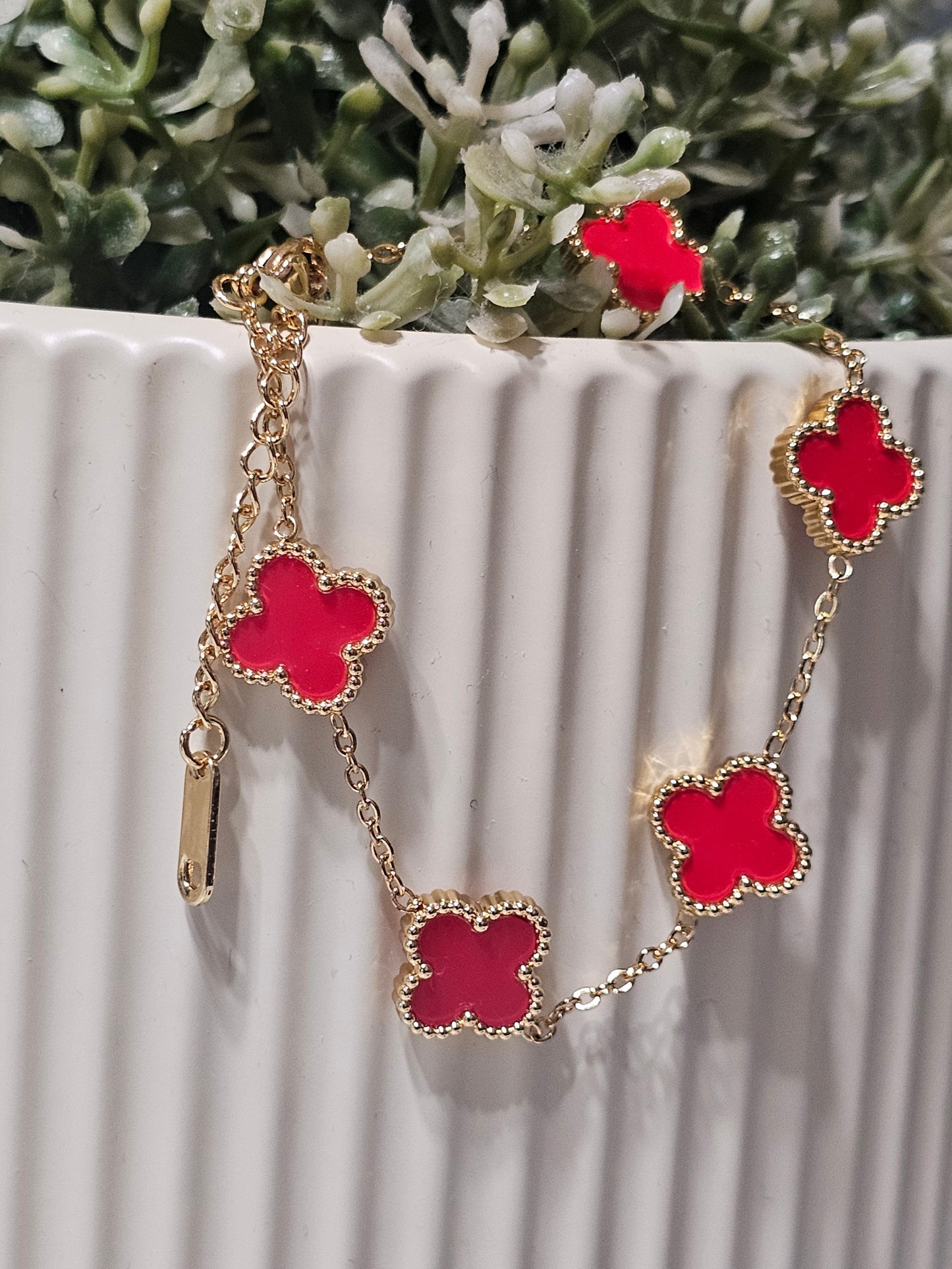 Signature Clover Bracelet – Luxury Color Variants