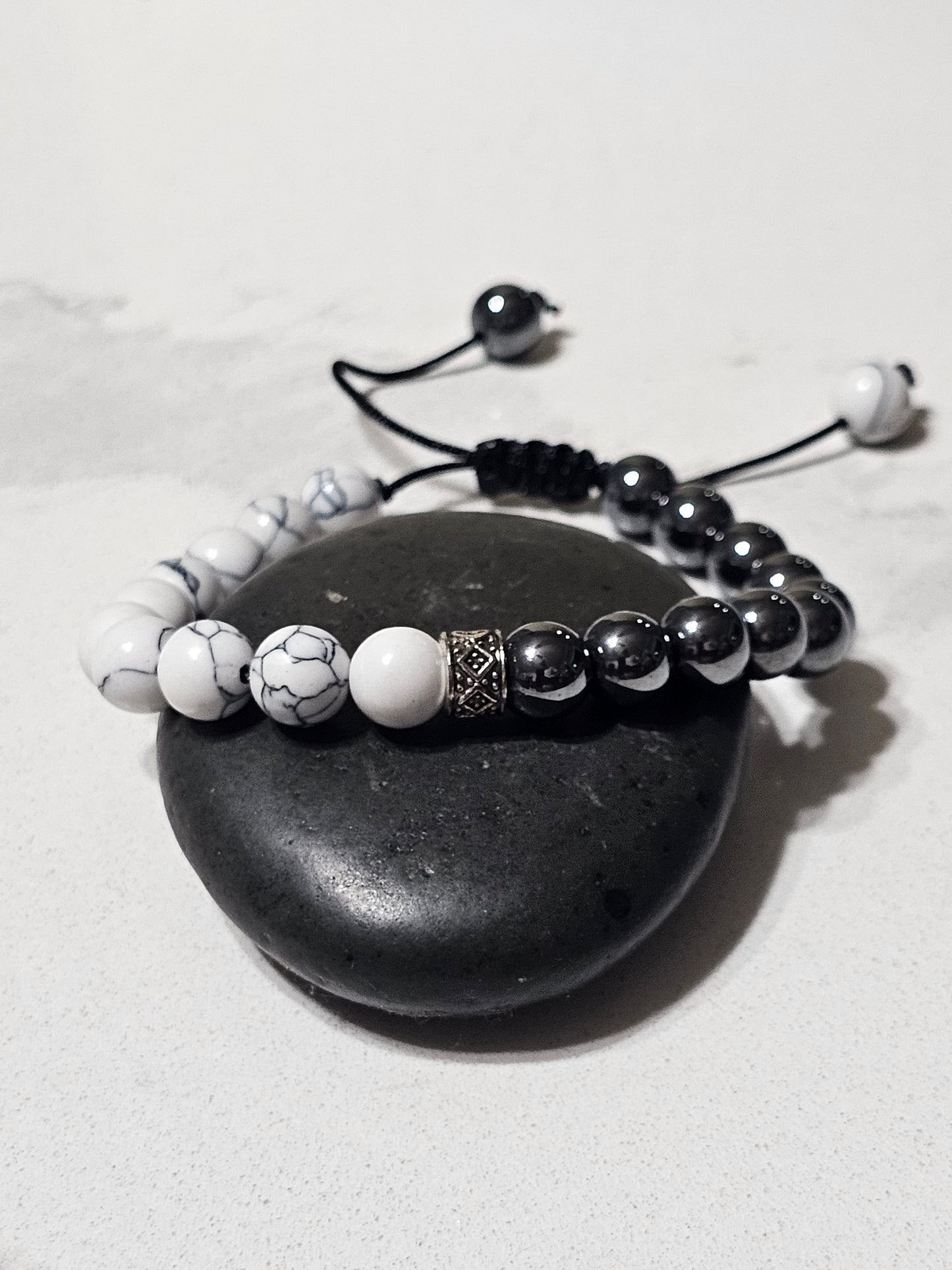 Natural White Howlite & Hematite (Hadid) Bracelet – Adjustable Islamic Stone Bracelet for Balance, Strength & Protection