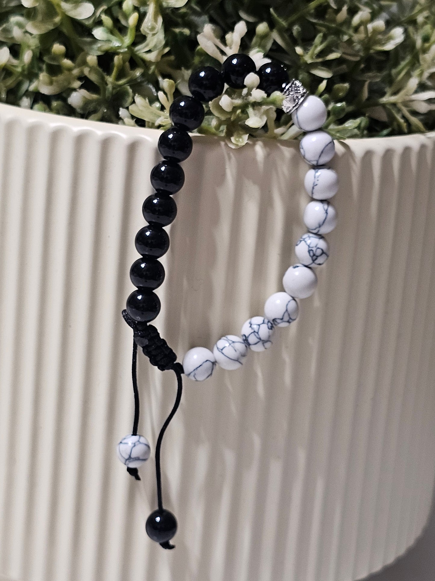 Natural Howlite & Black Obsidian Bracelet