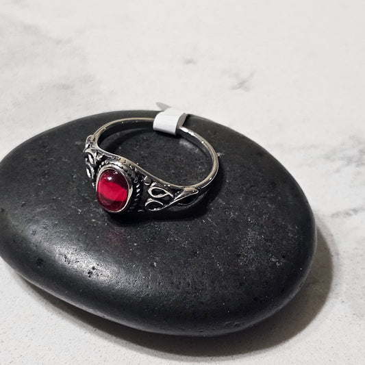 Vintage Ruby Gemstone Ring – Elegant Stainless Steel Statement Ring for Timeless Style