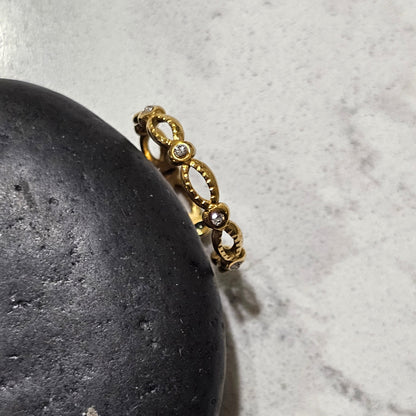 Dainty Zircon Intertwine Sparkle Ring