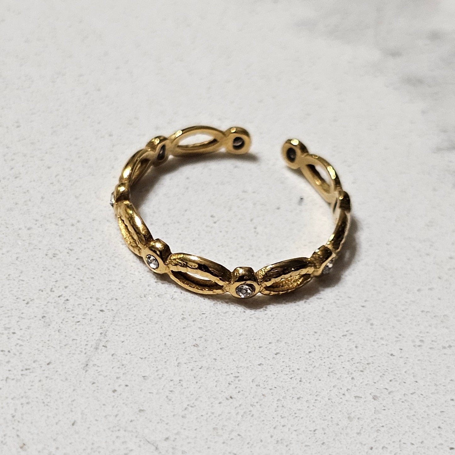 Dainty Zircon Intertwine Sparkle Ring