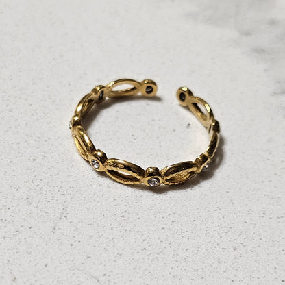 Dainty Zircon Intertwine Sparkle Ring