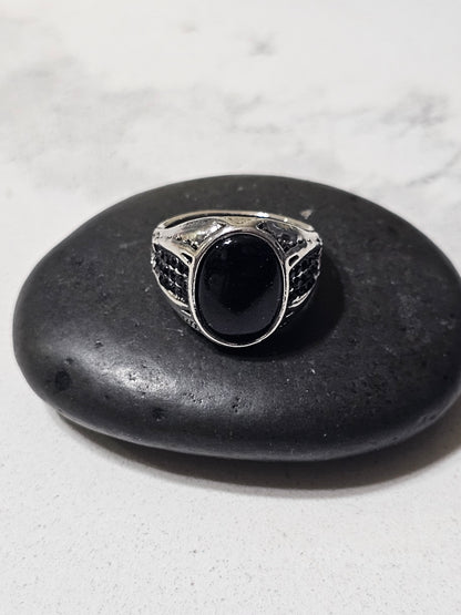 Classic Stone Stainless Steel Ring – Statement Ring with Black, White & Red Imitation Stone