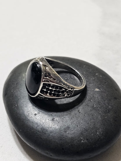 Classic Stone Stainless Steel Ring – Statement Ring with Black, White & Red Imitation Stone