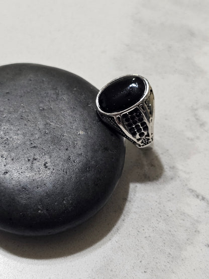 Classic Stone Stainless Steel Ring – Statement Ring with Black, White & Red Imitation Stone