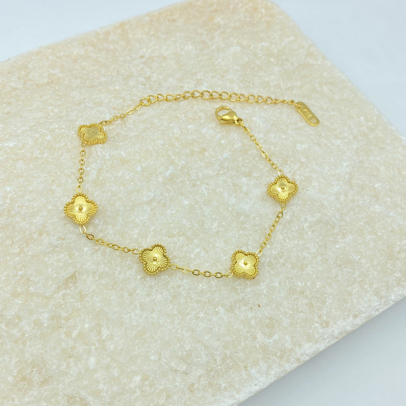 Clover bracelet
