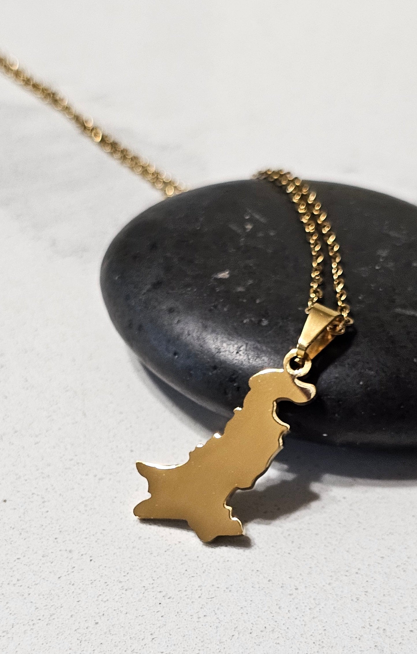 Pakistan Map Flag Pendant Necklace – Premium Heritage Jewelry in Gold, Silver & Enamel